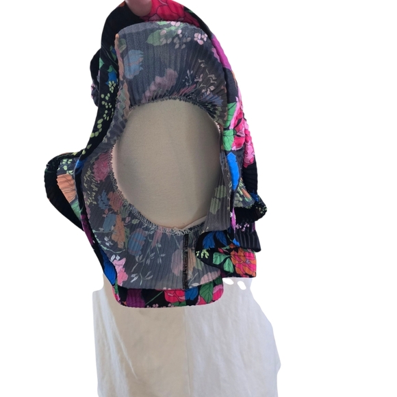 Love Story Top Short Sleeve T-shirt Size Large White Floral Flutter Sleeves - Picture 2 of 13